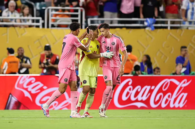 أوسكار أوستاري